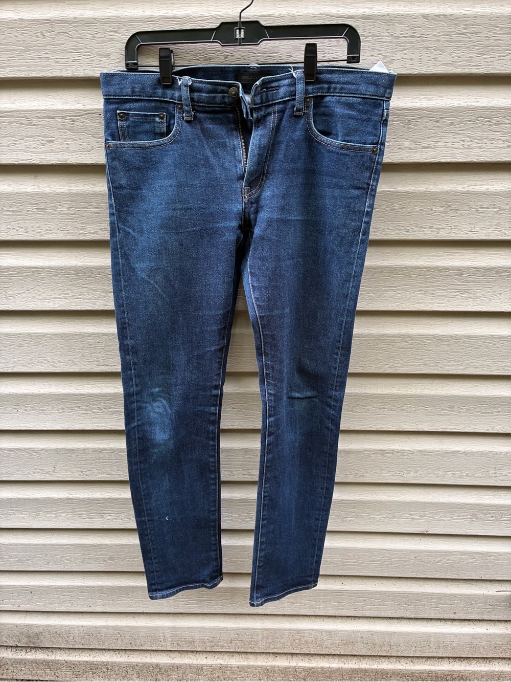 Uniqlo women  Indigo Slim Straight Jeans
